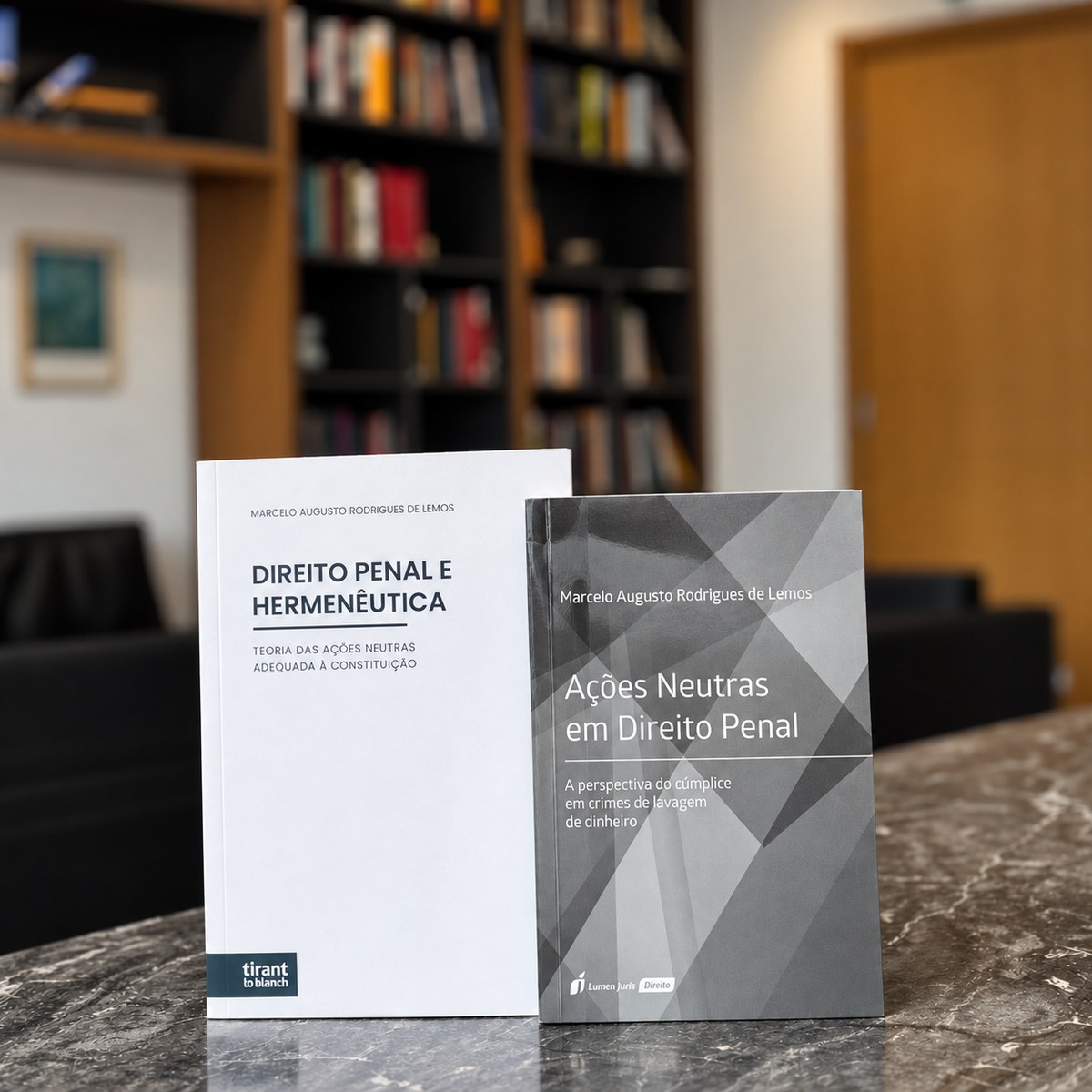 Livros de Marcelo Lemos: Direito Penal e Hermenêutica e Ações Neutras em Direito Penal